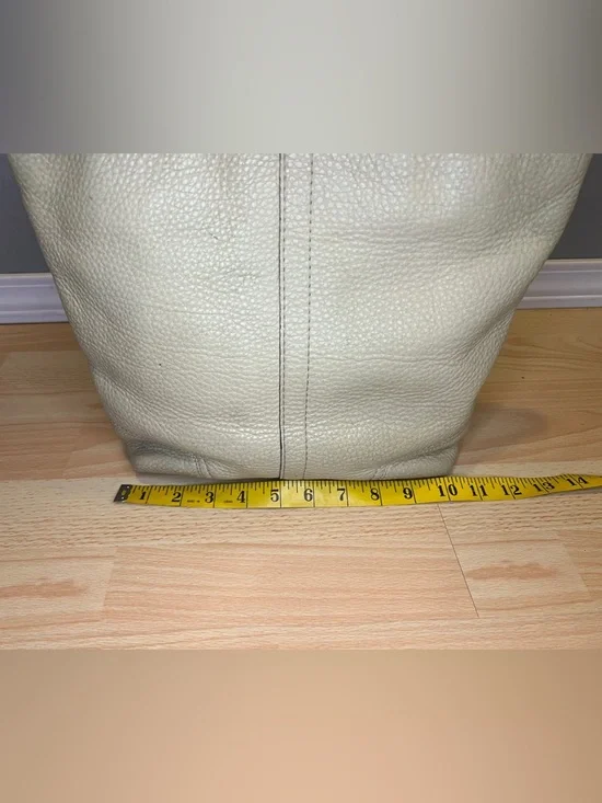 Coach Hamilton Shoulder Bag - Picture 4 of 16